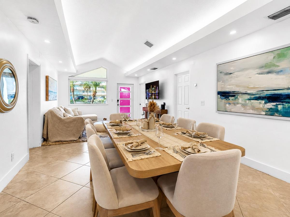 Dania Beach dining room after renovation